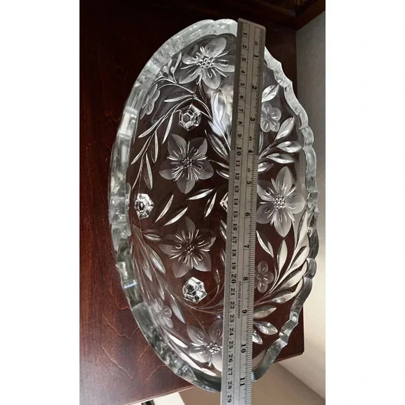 Vintage Large Oval Crystal Footed Bowl - Picture 3 of 7